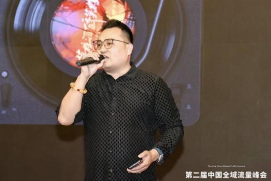云图片
